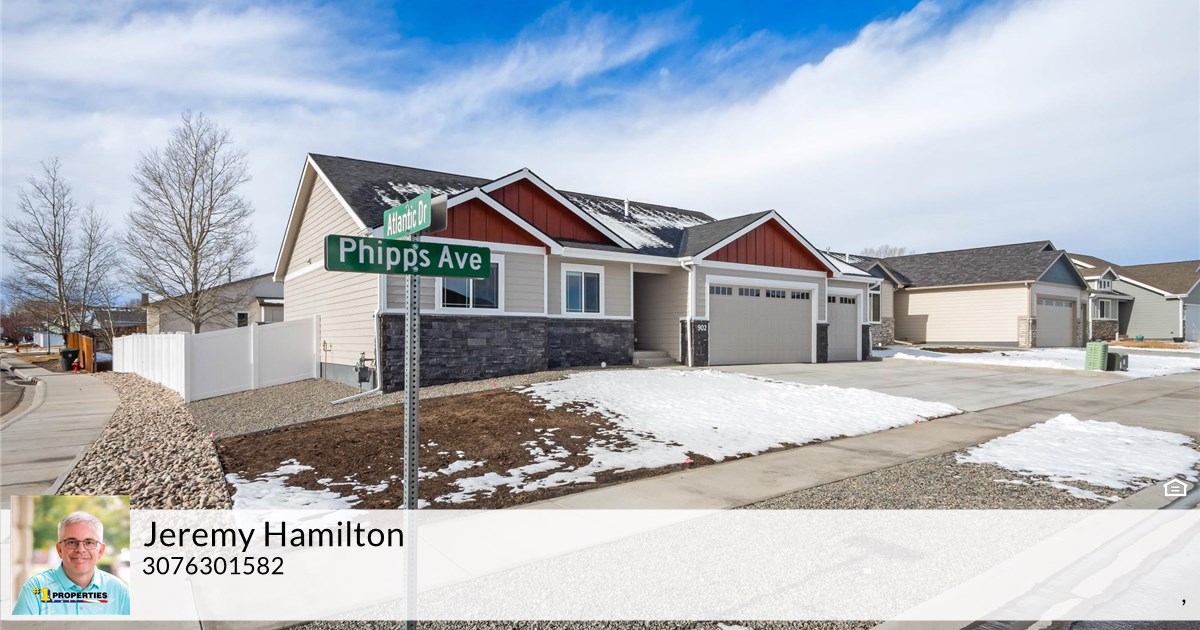 902 Phipps Ave, Cheyenne, WY 82001